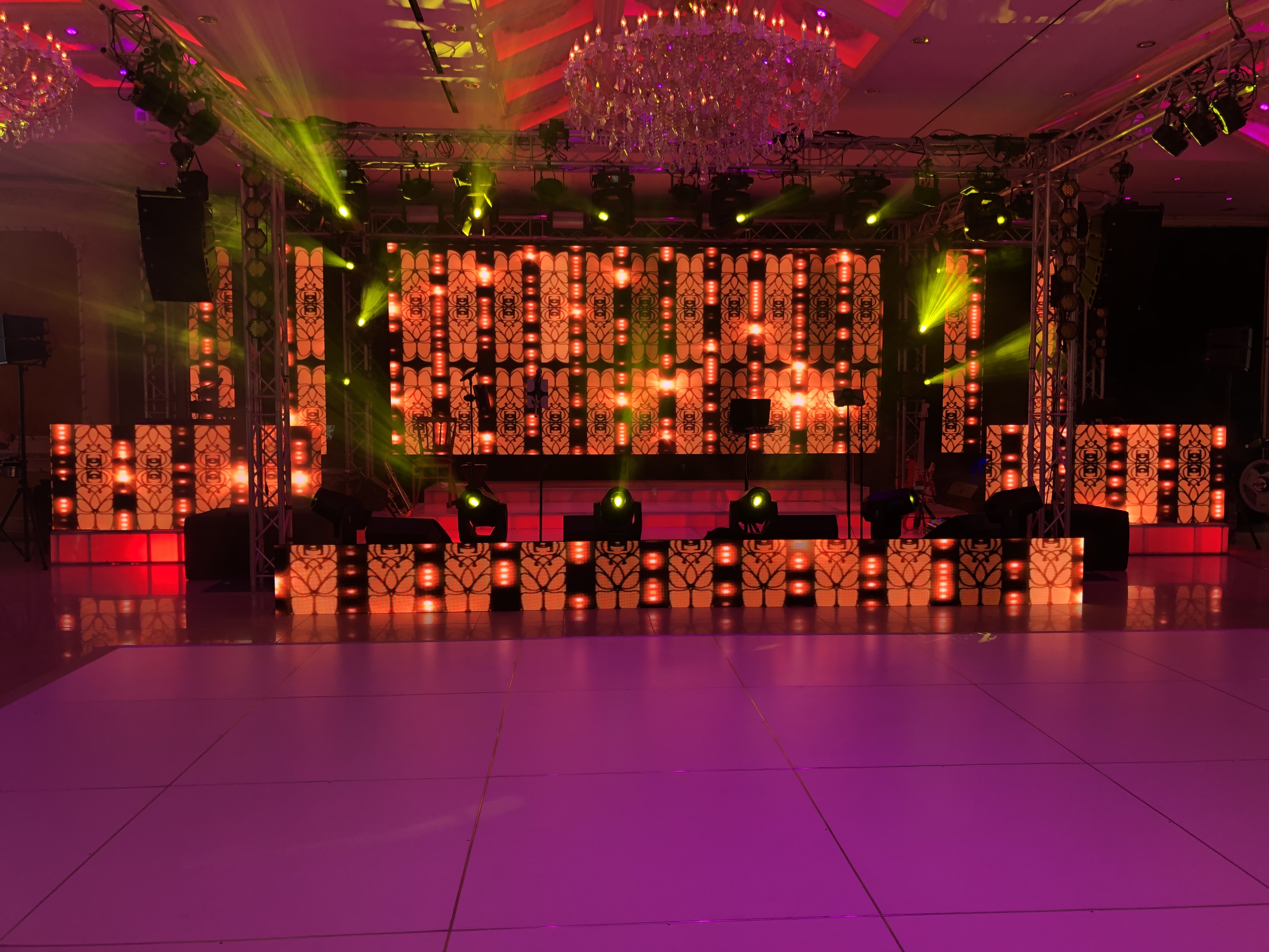 Integrating Real-Time Motion Tracking with LED Walls for Immersive Experiences